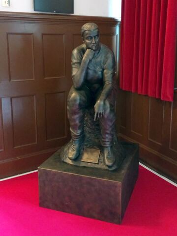 The Thinker (On Location)